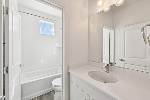 6441 Ventris Walk, Sacramento, CA 95823