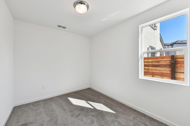 6441 Ventris Walk, Sacramento, CA 95823