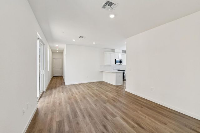 6441 Ventris Walk, Sacramento, CA 95823