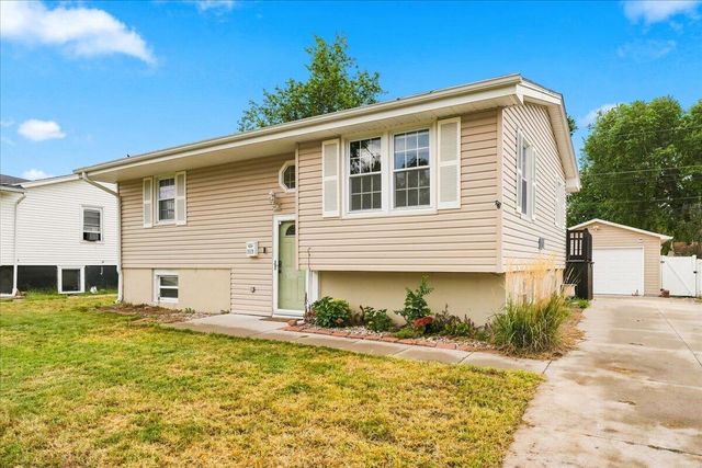 1119 AVENUE O, Carter Lake, IA 51510