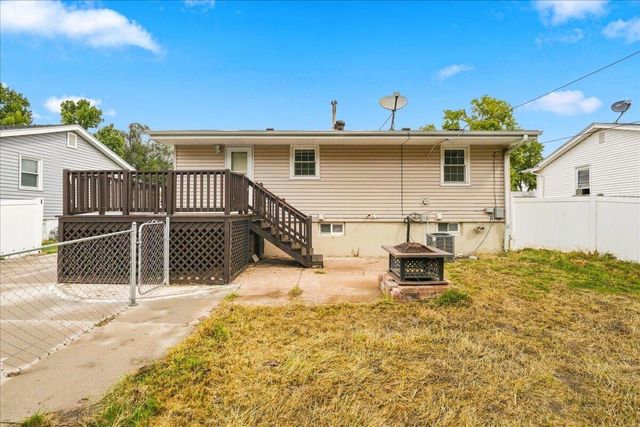1119 AVENUE O, Carter Lake, IA 51510