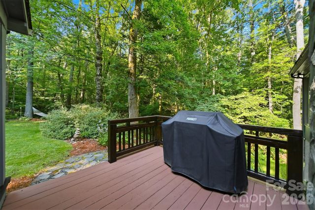 414 Stonecroft Drive SE, Lenoir, NC 28645