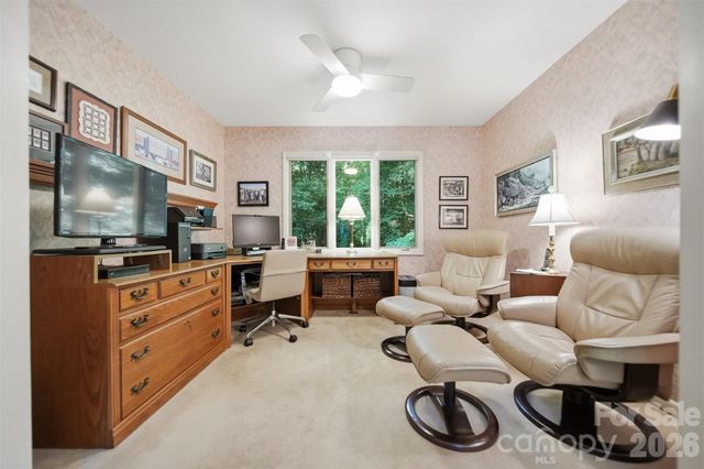 414 Stonecroft Drive SE, Lenoir, NC 28645