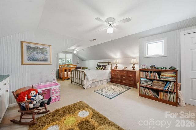 414 Stonecroft Drive SE, Lenoir, NC 28645
