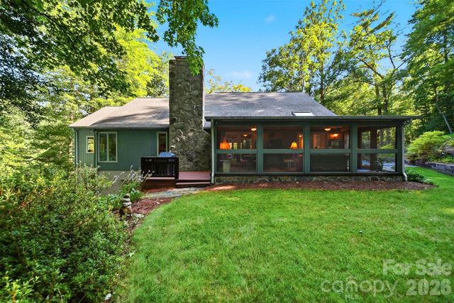 414 Stonecroft Drive SE, Lenoir, NC 28645