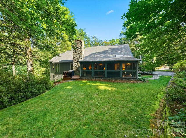 414 Stonecroft Drive SE, Lenoir, NC 28645