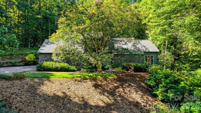 414 Stonecroft Drive SE, Lenoir, NC 28645