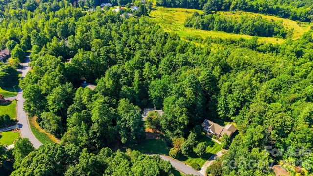414 Stonecroft Drive SE, Lenoir, NC 28645