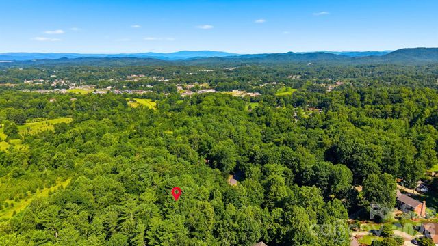 414 Stonecroft Drive SE, Lenoir, NC 28645