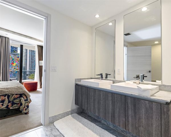 801 S Miami Ave 1201, Miami, FL 33130