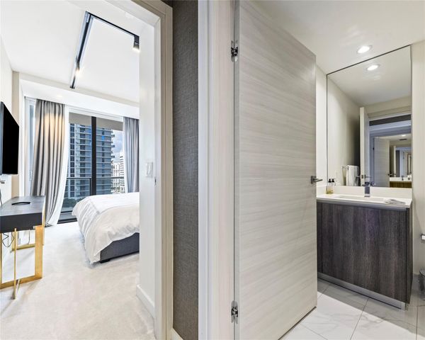 801 S Miami Ave 1201, Miami, FL 33130