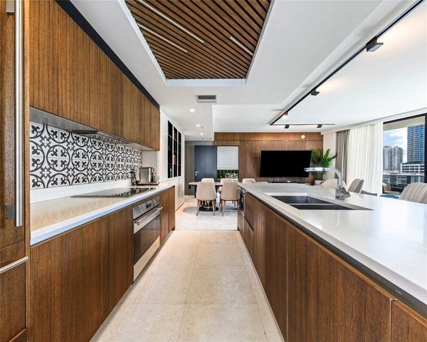 801 S Miami Ave 1201, Miami, FL 33130