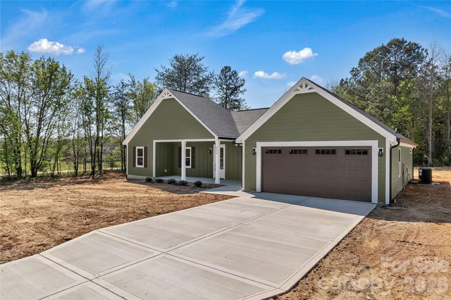 404 JC Dellinger Road, Cherryville, NC 28021