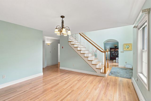 40 Lakewood Drive, Alton, NH 03810
