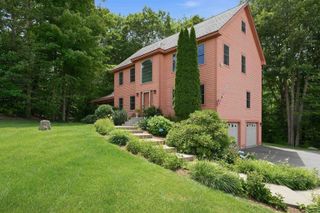 40 Lakewood Drive, Alton, NH 03810