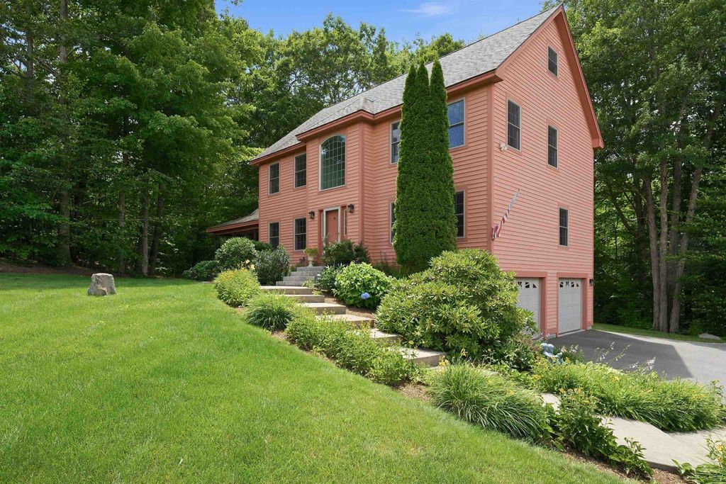 40 Lakewood Drive, Alton, NH 03810