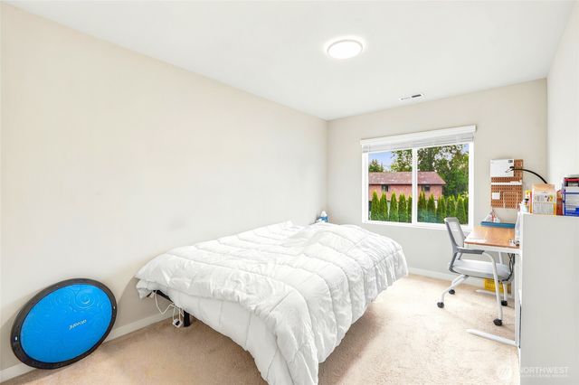 14926 18th Ave W, Lynnwood, WA 98087