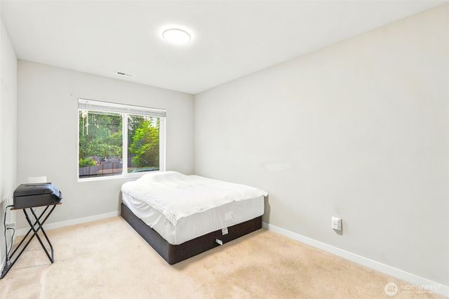 14926 18th Ave W, Lynnwood, WA 98087