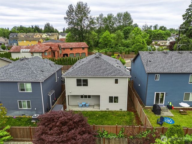 14926 18th Ave W, Lynnwood, WA 98087