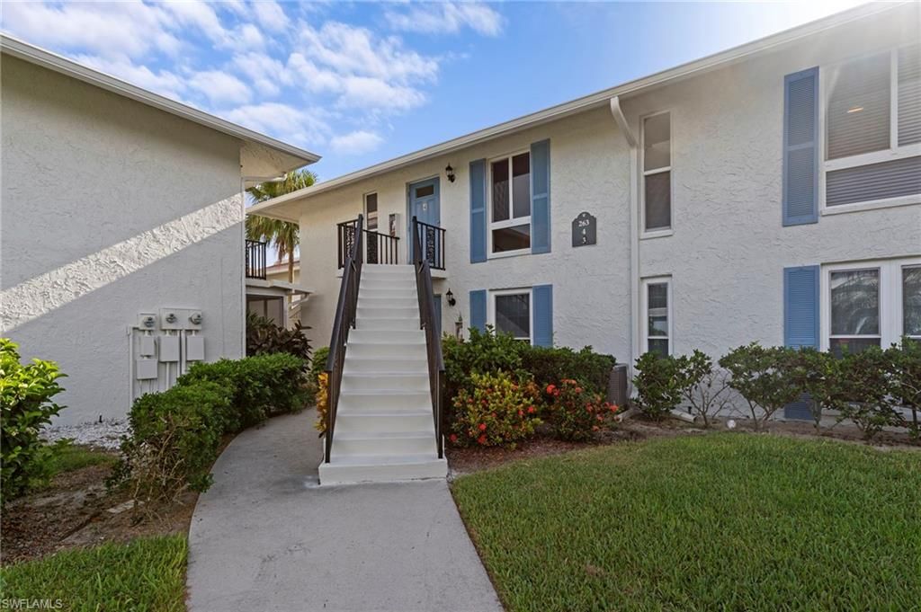 263 Palm DR 4, NAPLES, FL 34112 — photo 2
