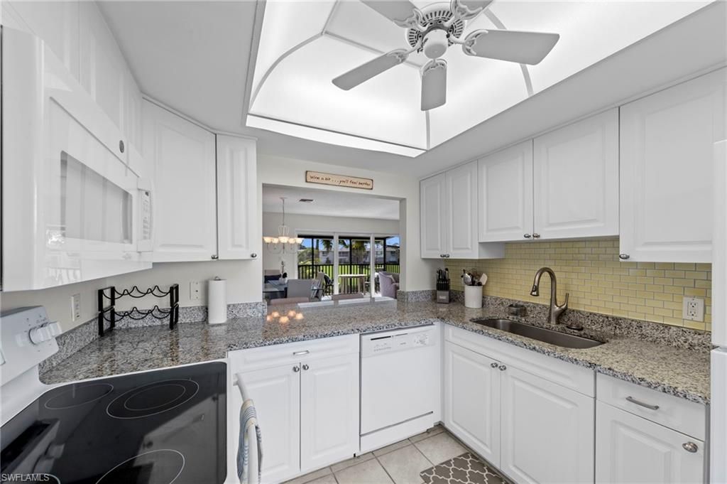 263 Palm DR 4, NAPLES, FL 34112 — photo 4
