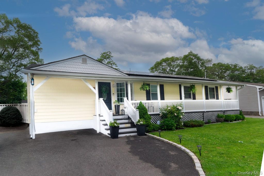 1993 Lincoln Avenue, Holbrook, NY 11741 — photo 2