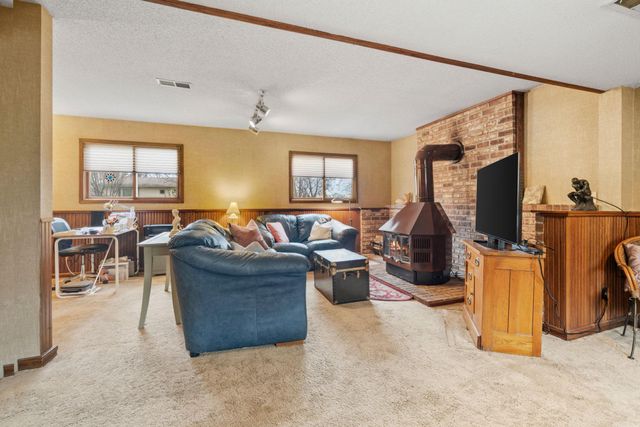 7731 Polaris Lane N, Maple Grove, MN 55311