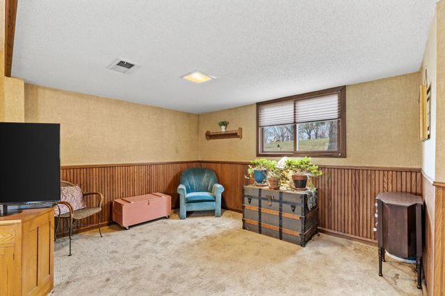 7731 Polaris Lane N, Maple Grove, MN 55311