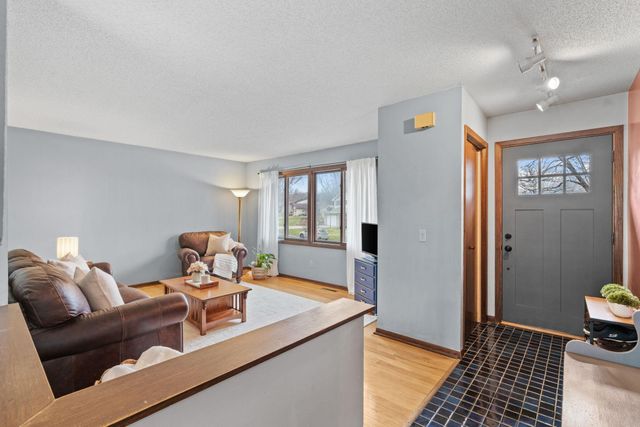 7731 Polaris Lane N, Maple Grove, MN 55311