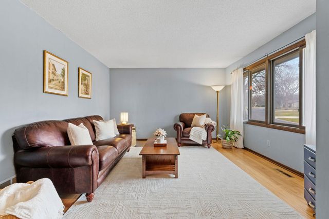 7731 Polaris Lane N, Maple Grove, MN 55311