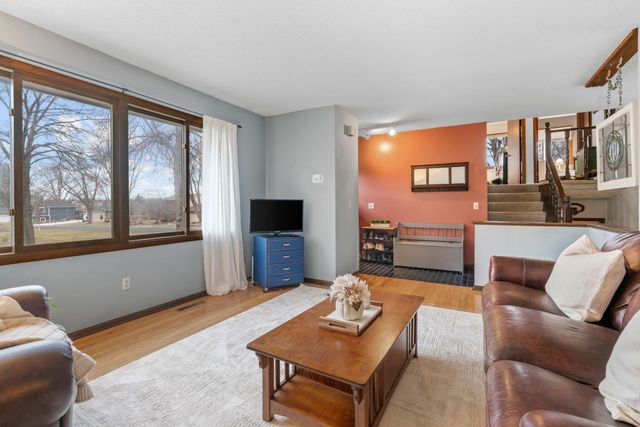 7731 Polaris Lane N, Maple Grove, MN 55311