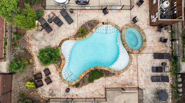1604 White Street, Houston, TX 77007