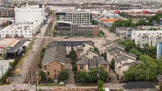 1604 White Street, Houston, TX 77007