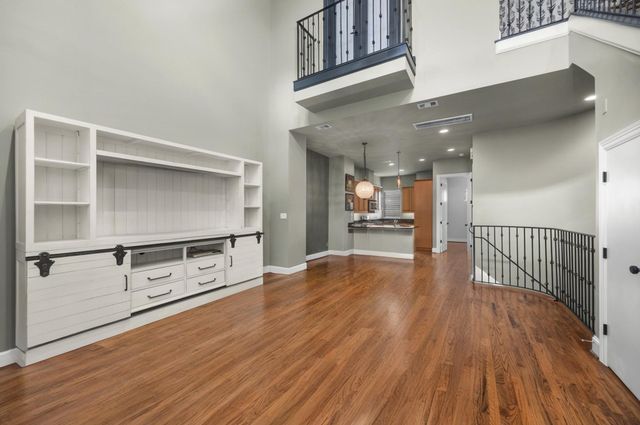 1604 White Street, Houston, TX 77007