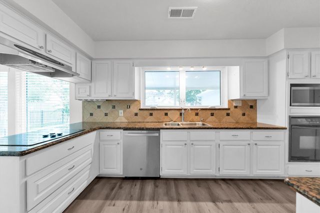 3318 Candleway Drive, Spring, TX 77388