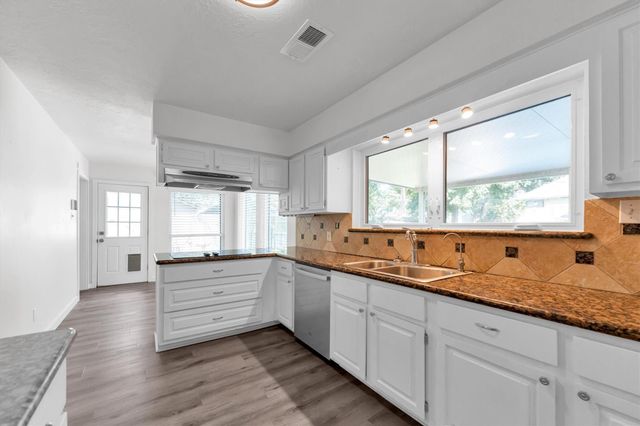 3318 Candleway Drive, Spring, TX 77388