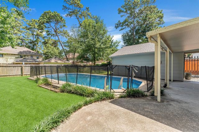 3318 Candleway Drive, Spring, TX 77388