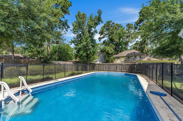 3318 Candleway Drive, Spring, TX 77388