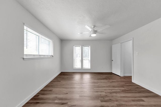3318 Candleway Drive, Spring, TX 77388