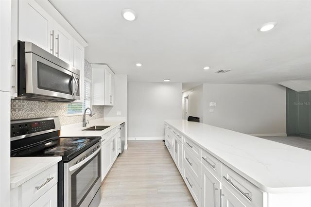 1151 55TH AVENUE S, St Petersburg, FL 33705