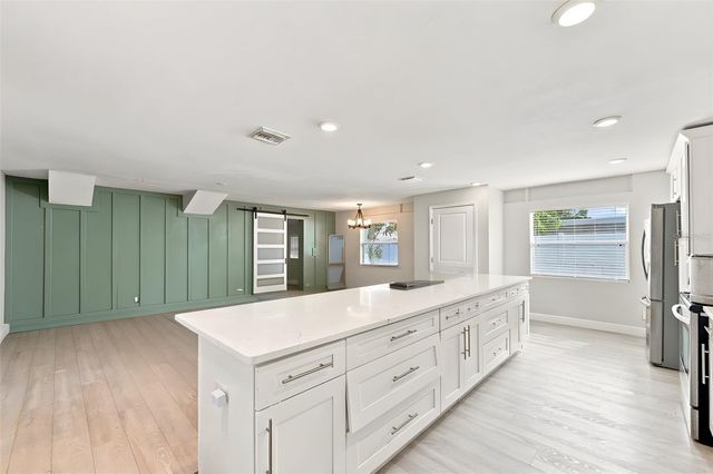1151 55TH AVENUE S, St Petersburg, FL 33705
