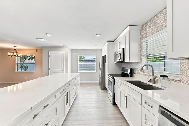 1151 55TH AVENUE S, St Petersburg, FL 33705