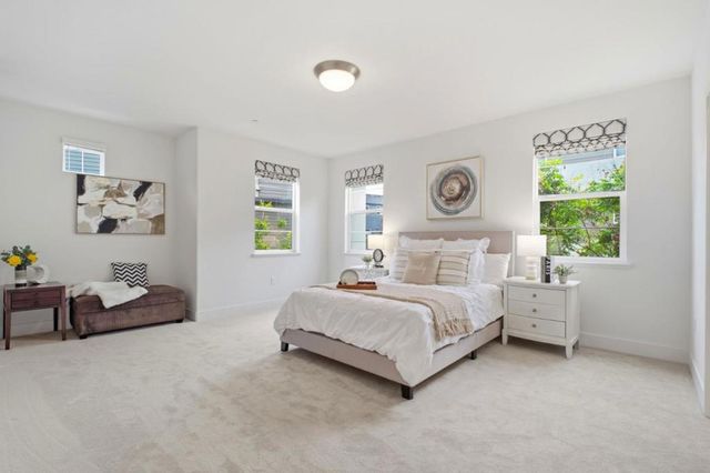 385 Line Street, Hayward, CA 94544