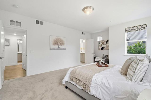 385 Line Street, Hayward, CA 94544