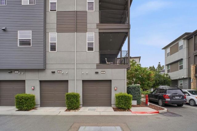 385 Line Street, Hayward, CA 94544