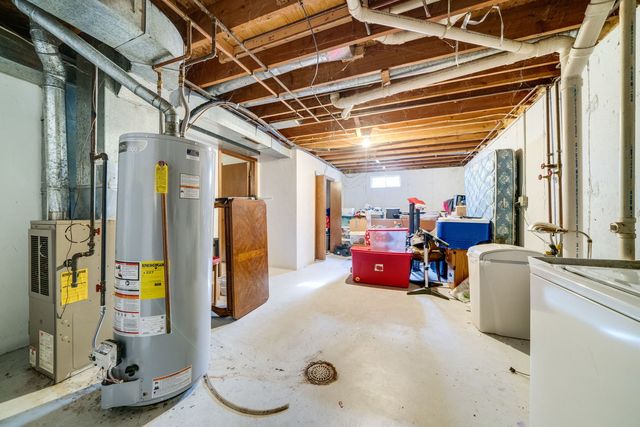 10124 Asbury Lane, Machesney Park, IL 61115