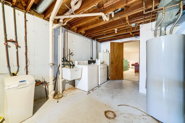 10124 Asbury Lane, Machesney Park, IL 61115