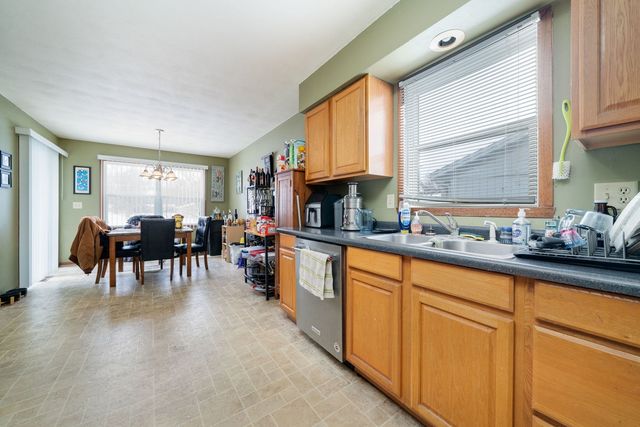 10124 Asbury Lane, Machesney Park, IL 61115