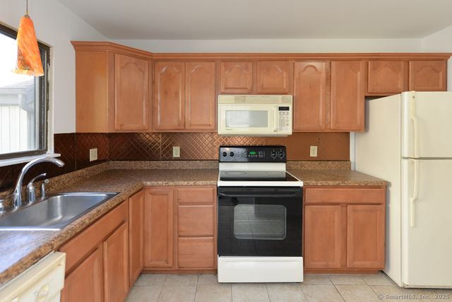44 Heritage Village F, Southbury, CT 06488
