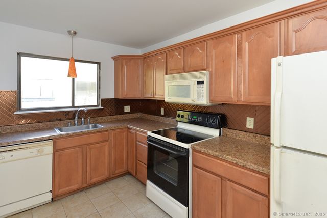 44 Heritage Village F, Southbury, CT 06488
